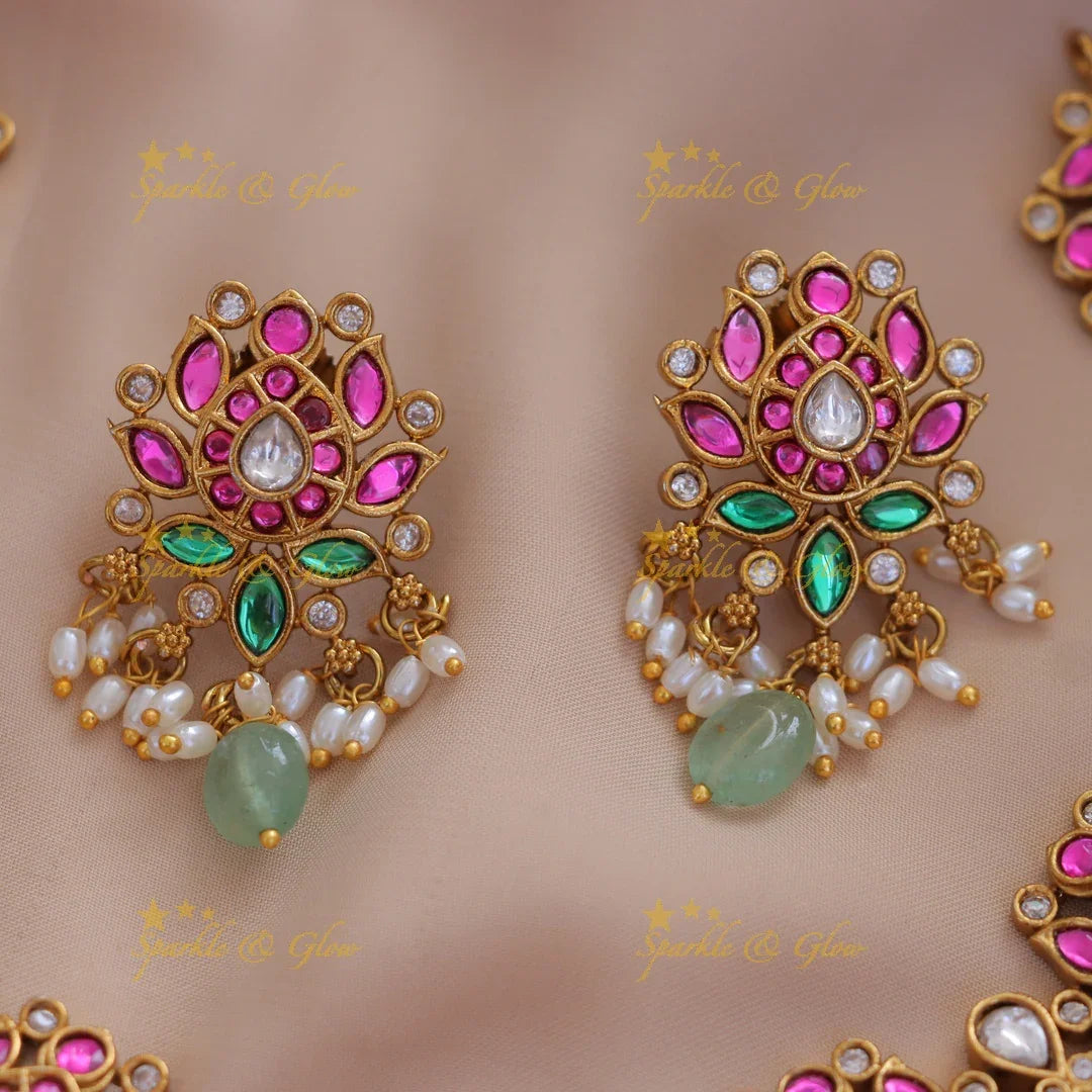 Exquisite Floral Mint Green Bead Necklace Online