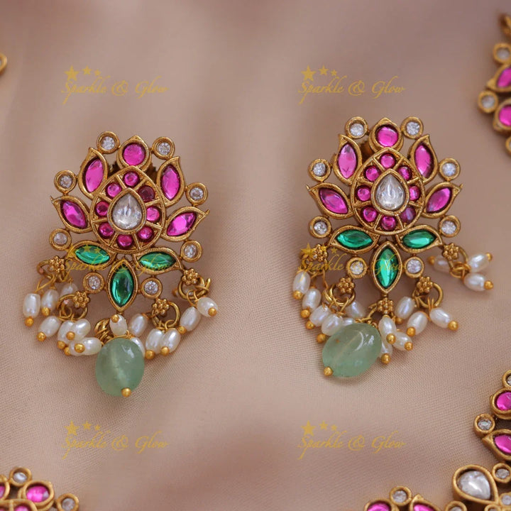 Exquisite Floral Mint Green Bead Necklace Online