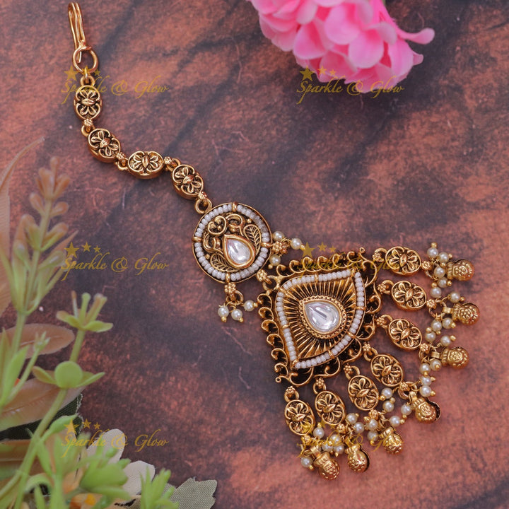 Exquisite Floral Pearl Maang Tikka for Special Occasions
