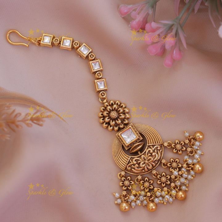 Exquisite Floral Round Stone Gold Maang Tikka for Weddings