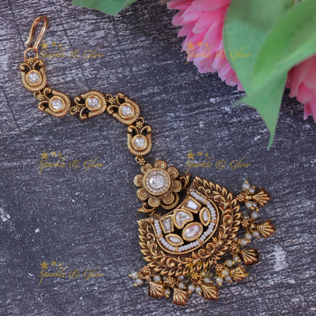 Radiant Gold Floral Maang Tikka for Bridal Beauty
