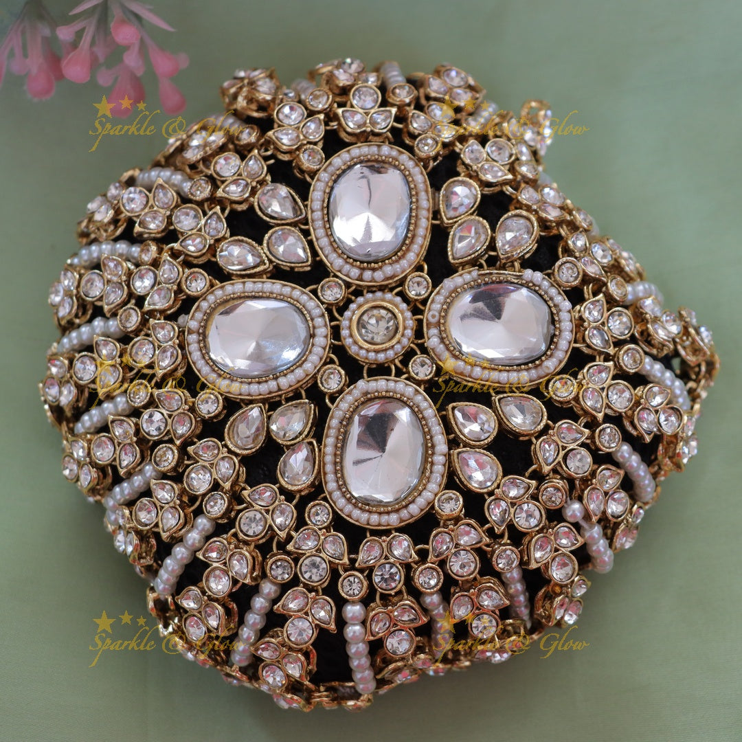 Exquisite Stone Leaf Hair Bun: Festive Elegance