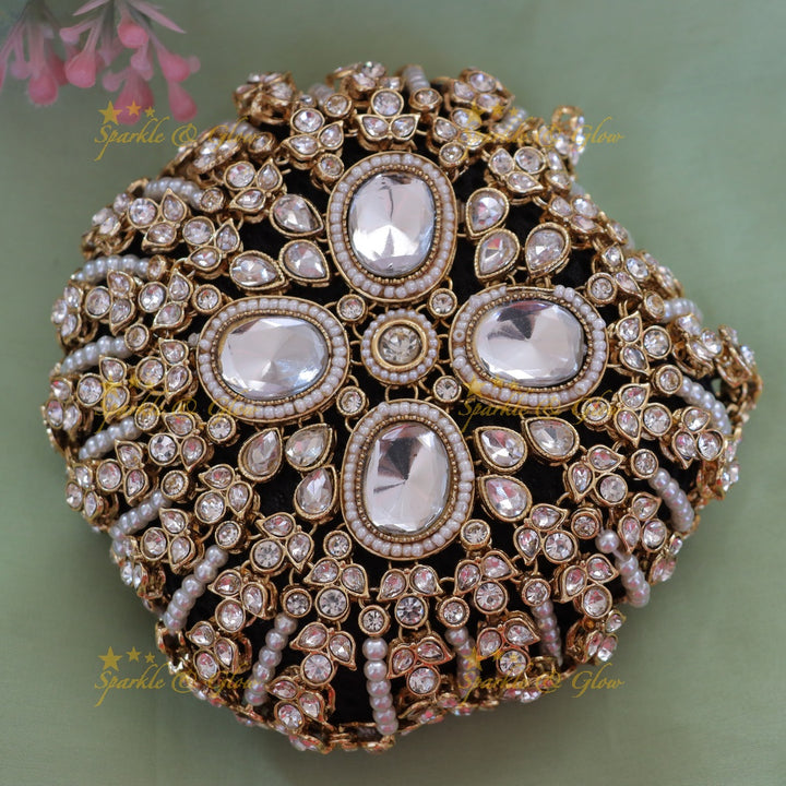 Exquisite Stone Leaf Hair Bun: Festive Elegance