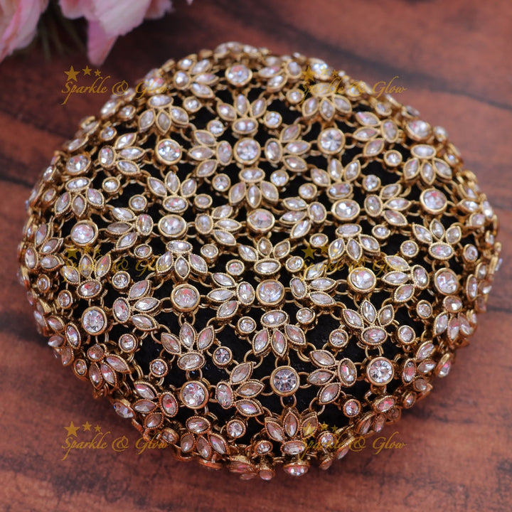 Enchanting Oval Bridal Hair Bun – Exquisite Gold Design