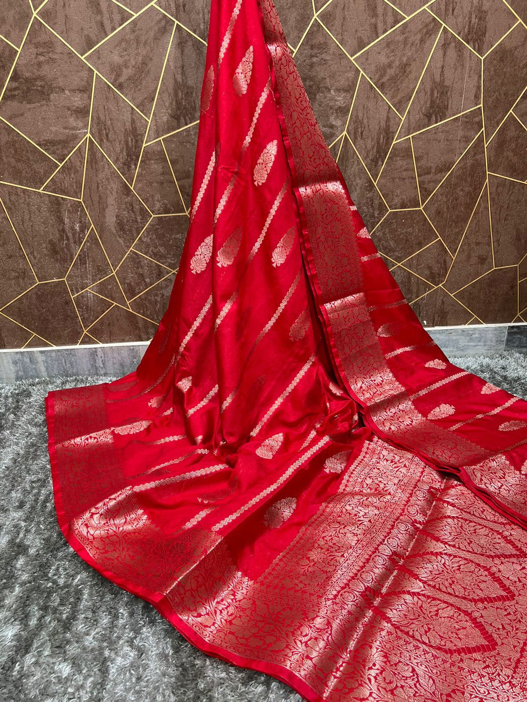 Elegant Banarasi Silk Saree in Royal Purple