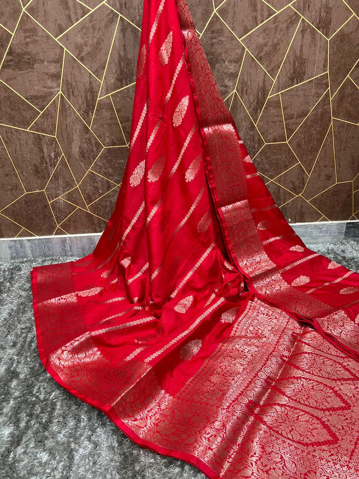 Elegant Banarasi Silk Saree in Royal Purple