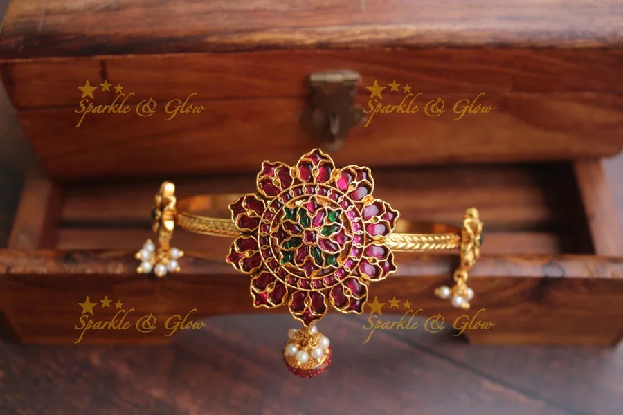 Gold alike Real kempu stones Flower deisgn Vanki - Sparkle and Glow