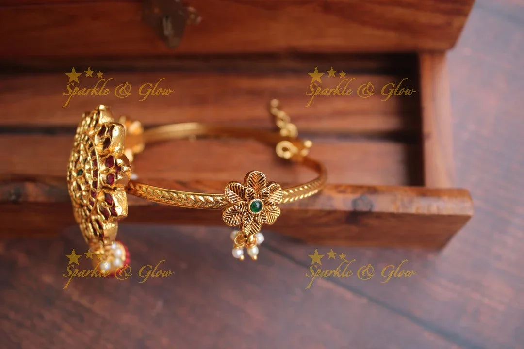 Gold alike Real kempu stones Flower deisgn Vanki - Sparkle and Glow