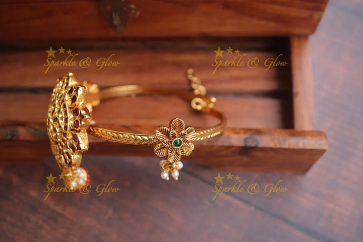 Gold alike Real kempu stones Flower deisgn Vanki - Sparkle and Glow