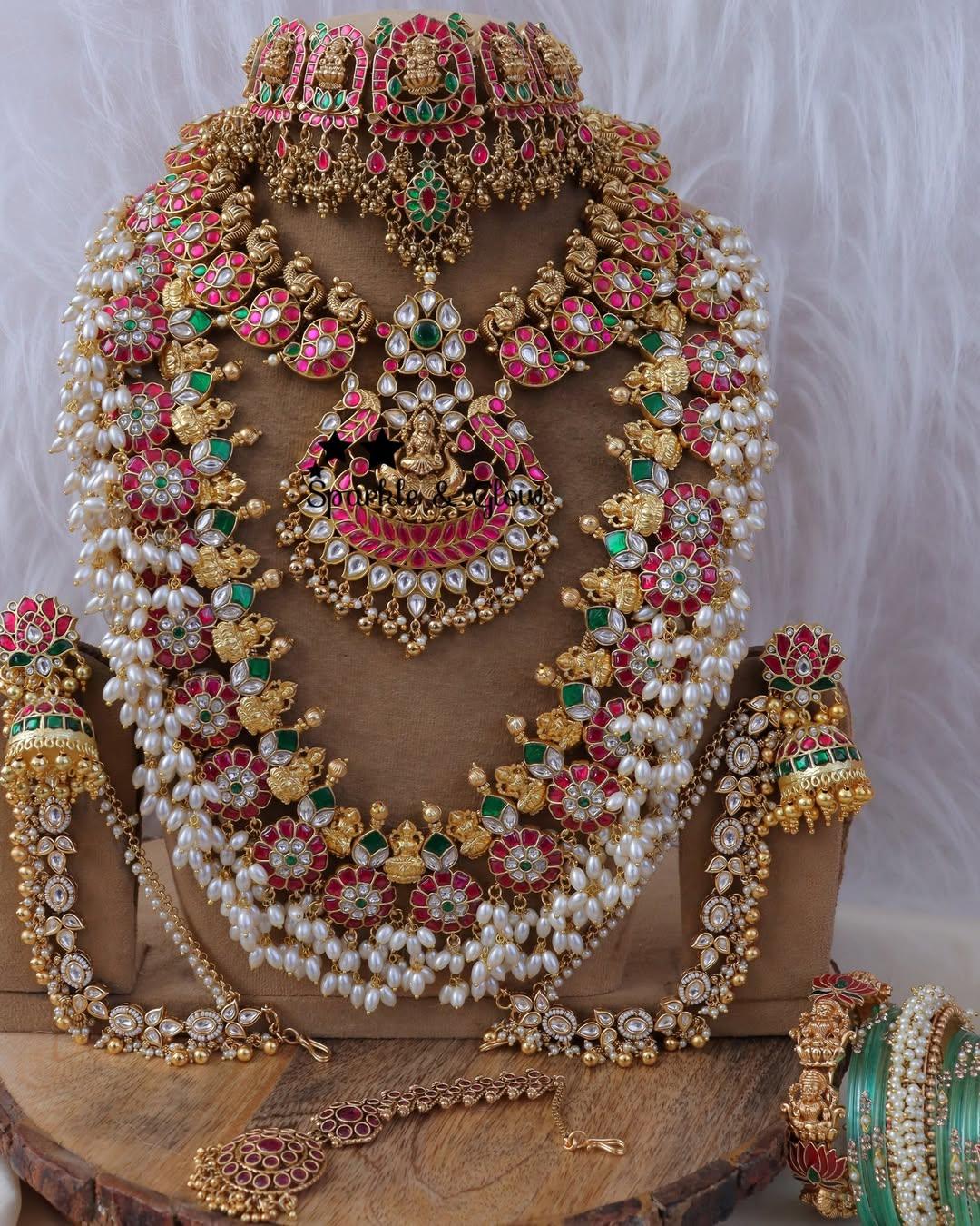 Extravagant Jadau Kundan Floral Bridal Set Online