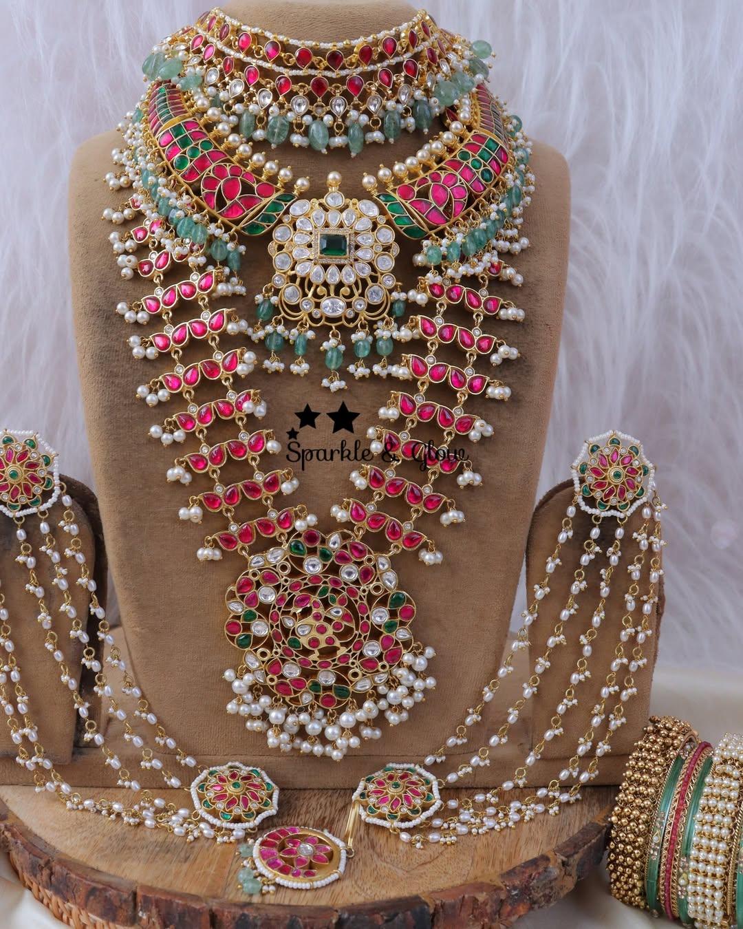Exquisite Jadau Kundan Bridal Set - Peacock Leaf Design