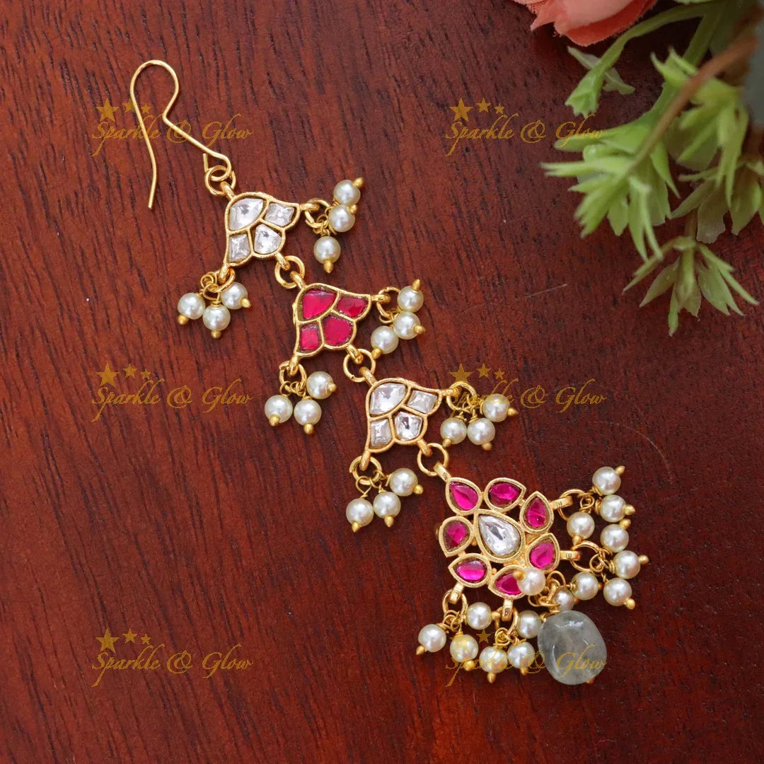 Exquisite Gold Maang Tikka with Pearls & Kundan