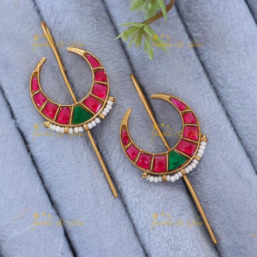 Elegant Gold Ear Cuff - Perfect Festive Accessory