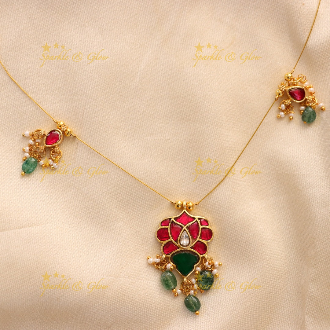 Gold-Inspired Necklace for Grand Celebrations