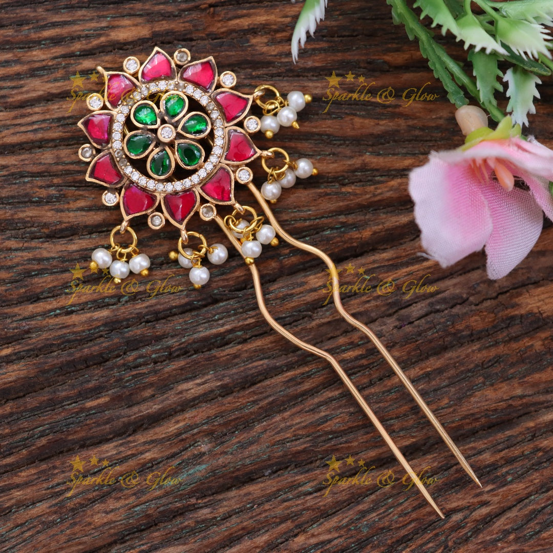 Exquisite Gold-Tone Floral Hairpin for Festive Glam