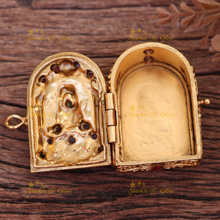 Exquisite Kumkum Box for Elegant Festive Ceremonies