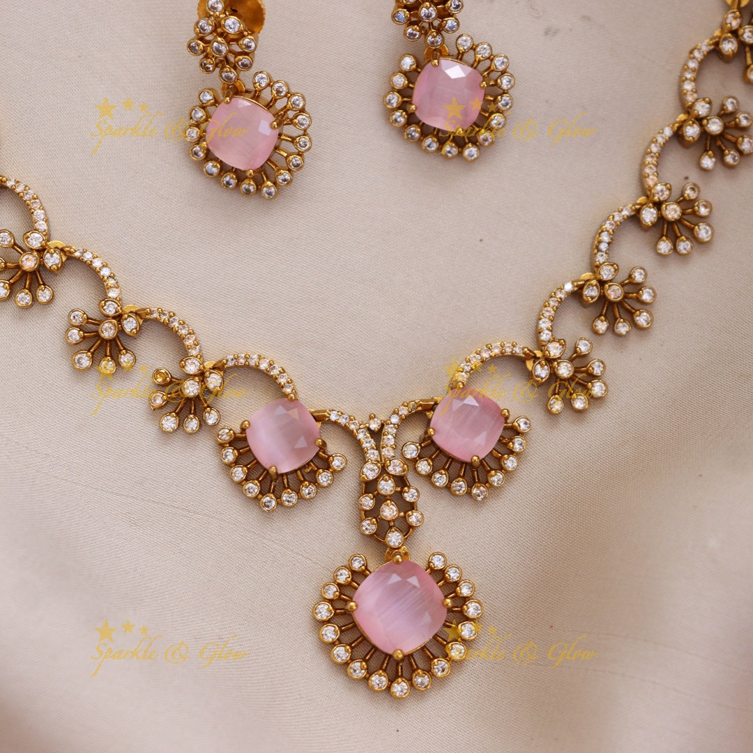 Exquisite Gold alike Necklace for Festive Elegance