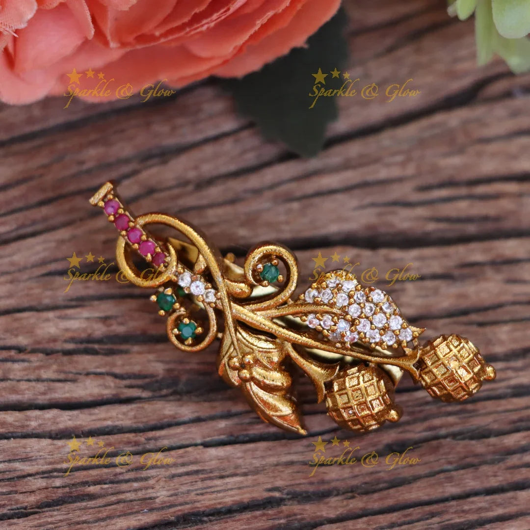 Exquisite Gold-Tone Saree Pin for Festive Occasions
