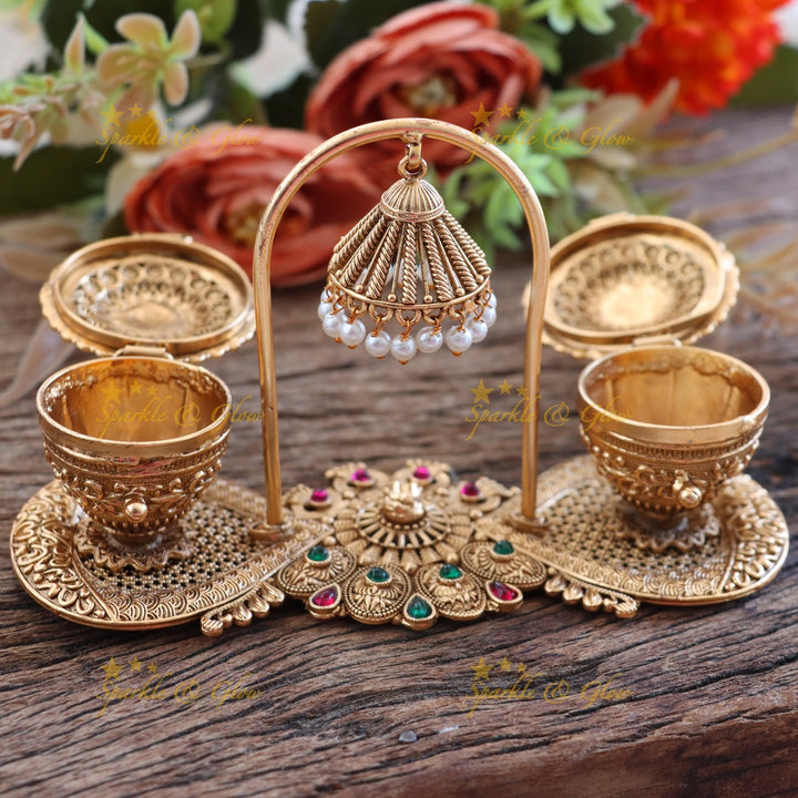 Exquisite Kumkum Box - Gold Finish for Festive Elegance