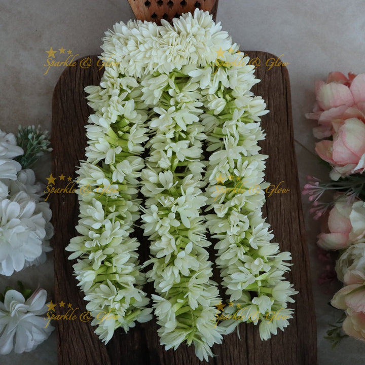 Traditional single layer mullai poo 3 Strings Floral Hair Clip