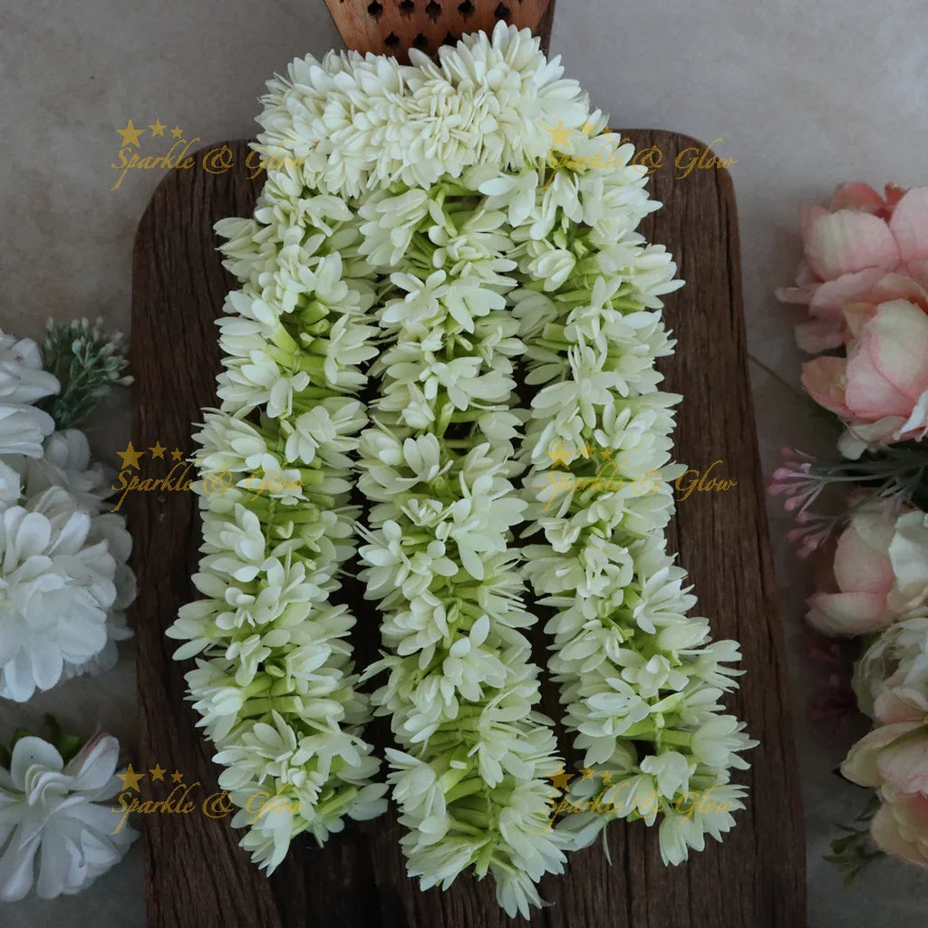 Traditional single layer mullai poo 3 Strings Floral Hair Clip