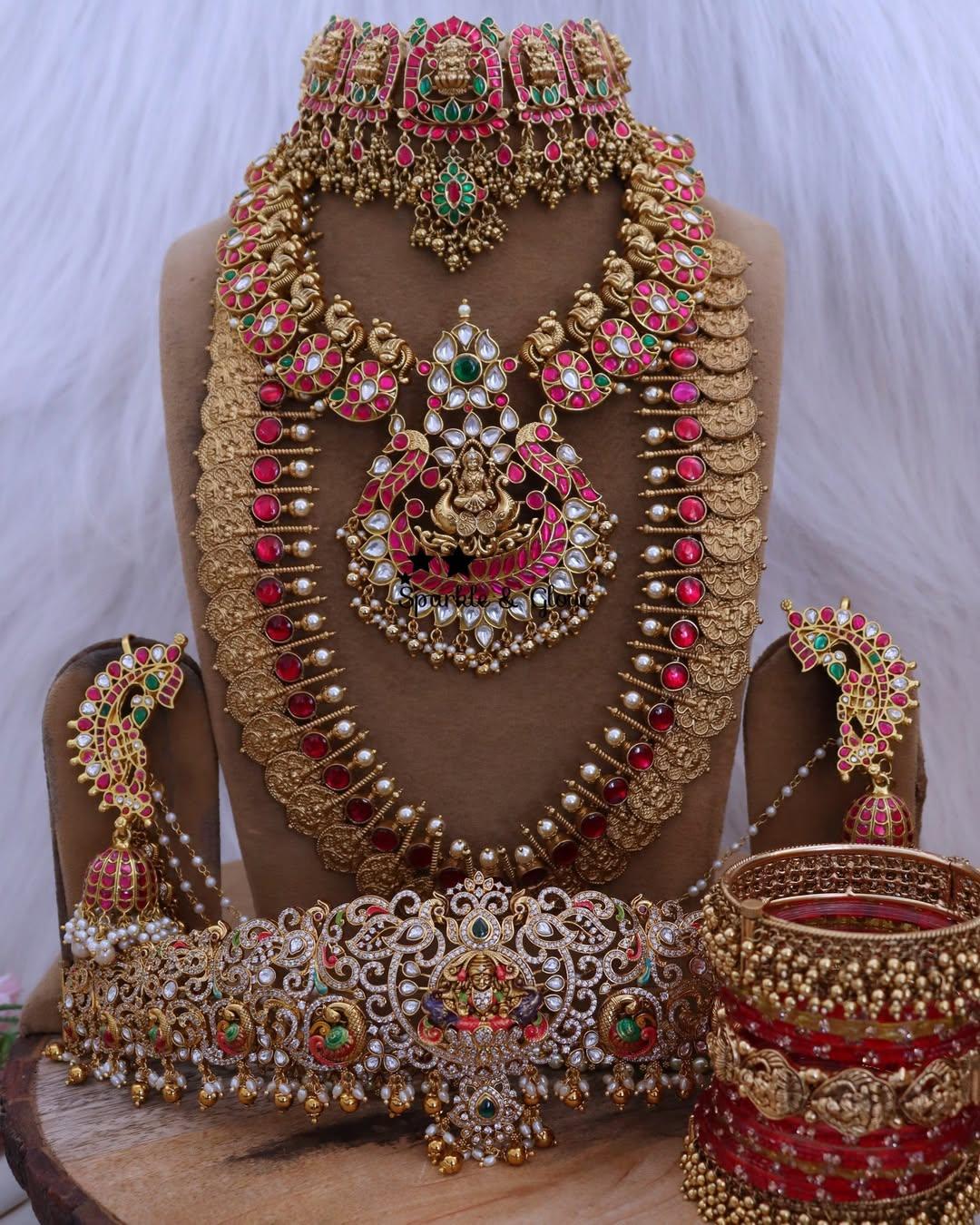 Exquisite Jadau Kundan Bridal Jewellery Set