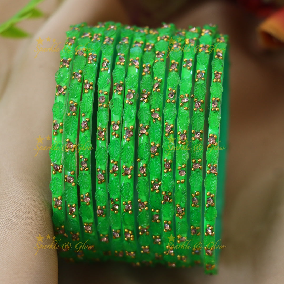 Vintage Leaf-Patterned Stone Glass Bangles Set