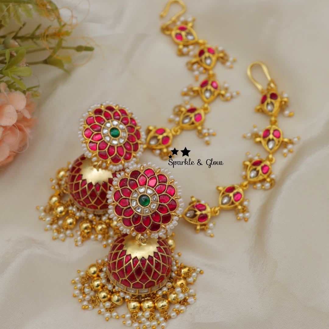 Exquisite Jadau Kundan Earrings with Elegant Earchain Set