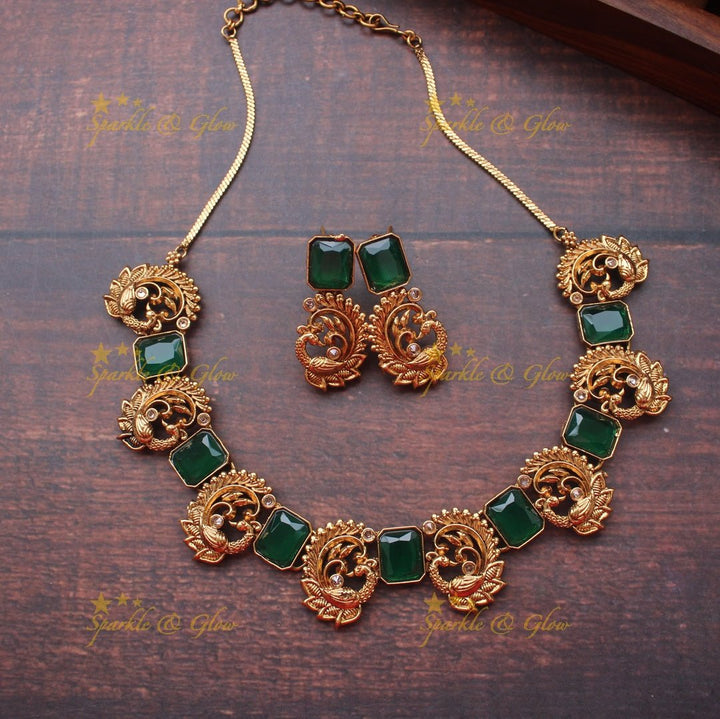 Gold alike peacock stone necklace - Green - Sparkle and Glow - Green - Back Chain