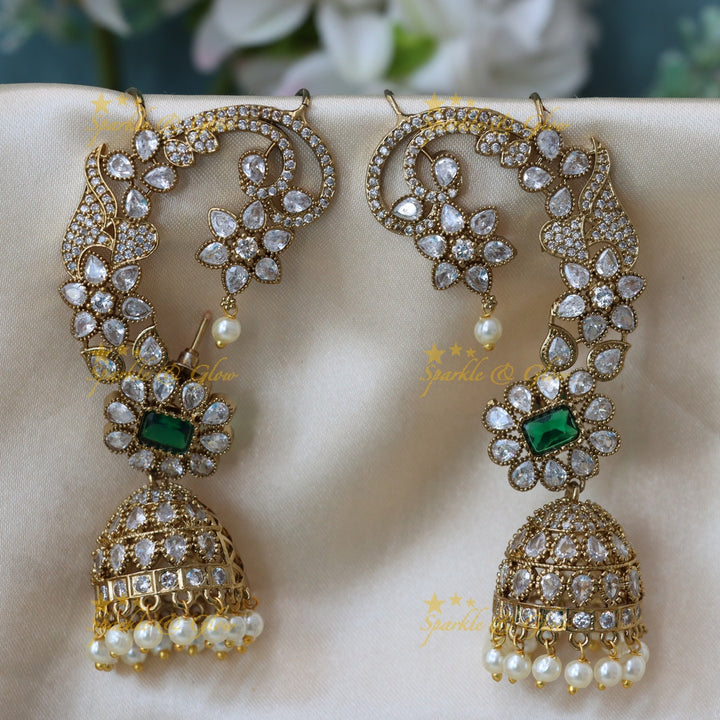 Exquisite Gold Floral Ear Cuff for Stunning Occasions