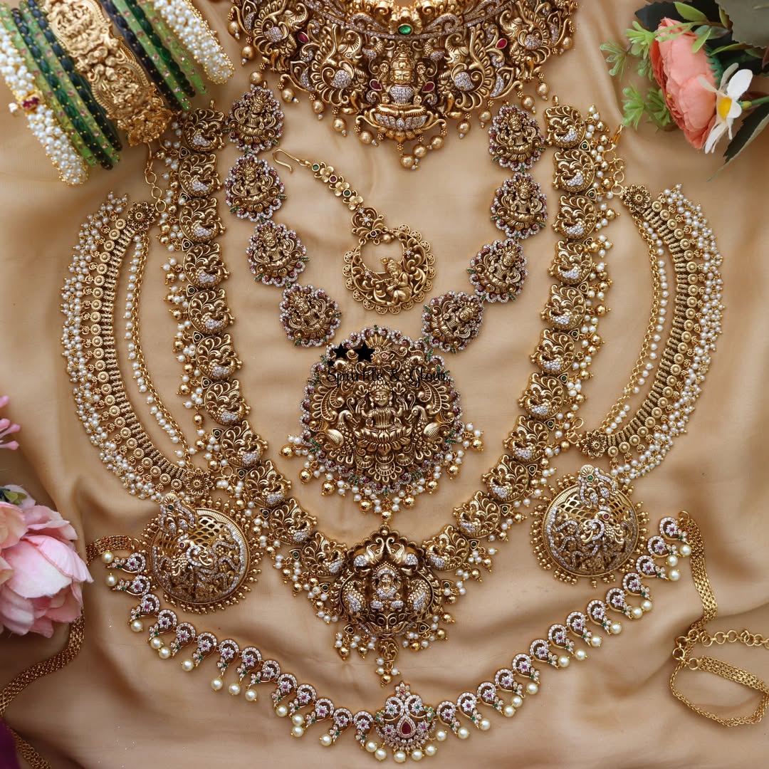 Exquisite Lakshmi Temple Bridal Set with Intricate Details