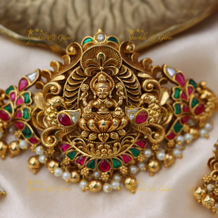 Exquisite Gold Temple Choker Necklace for Weddings & Festivities