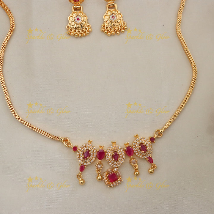 Exquisite Microgold Necklace for Festive Glamour