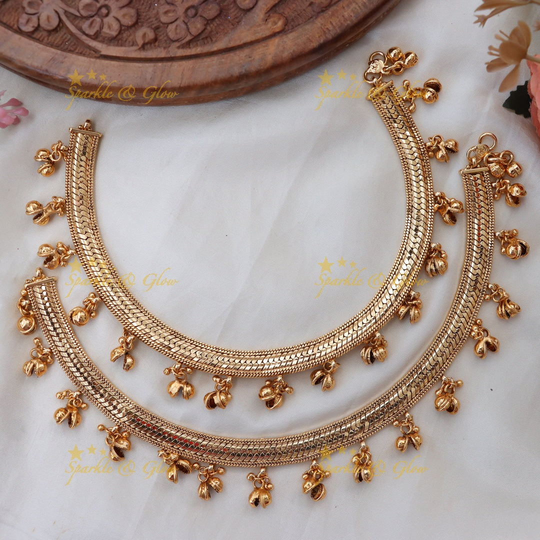 Elegant Festive Gold Anklet - Perfect for Celebrations