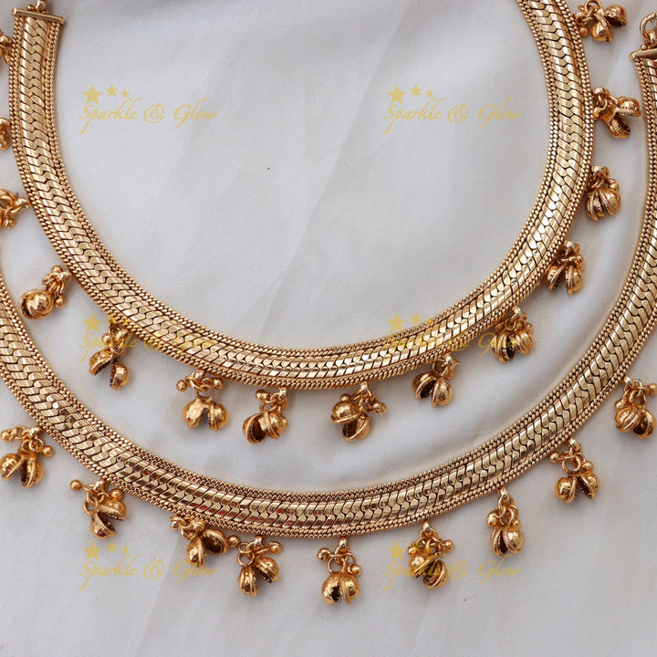Elegant Festive Gold Anklet - Perfect for Celebrations