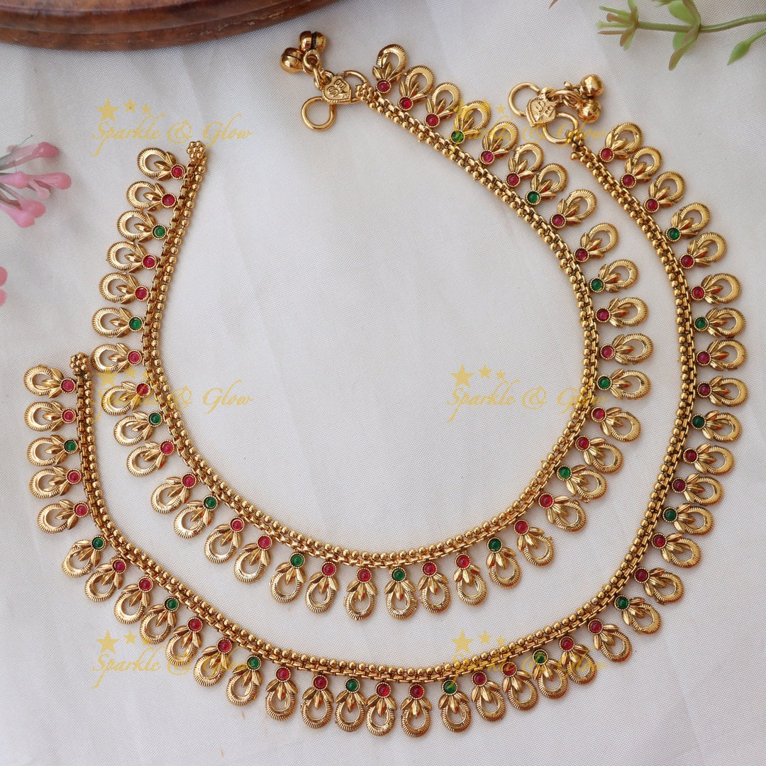 Elegant Gold-Plated Leaf Anklet Set for Festive Wear