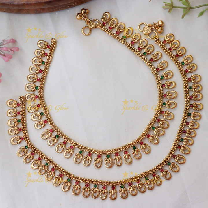 Elegant Gold-Plated Leaf Anklet Set for Festive Wear