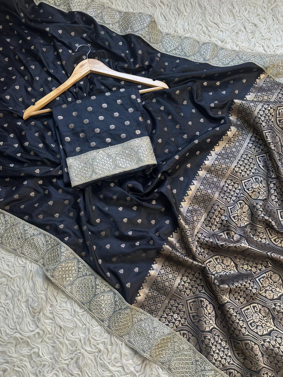 Luxurious Banarasi Silk Saree Set for Festive Glamour