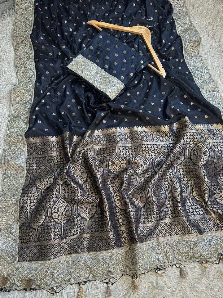 Luxurious Banarasi Silk Saree Set for Festive Glamour