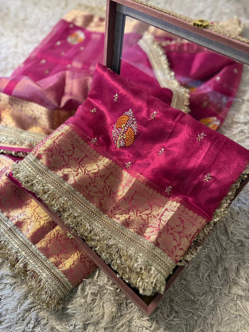 Enchanting Banarasi Maharani Saree - Festive Glamour