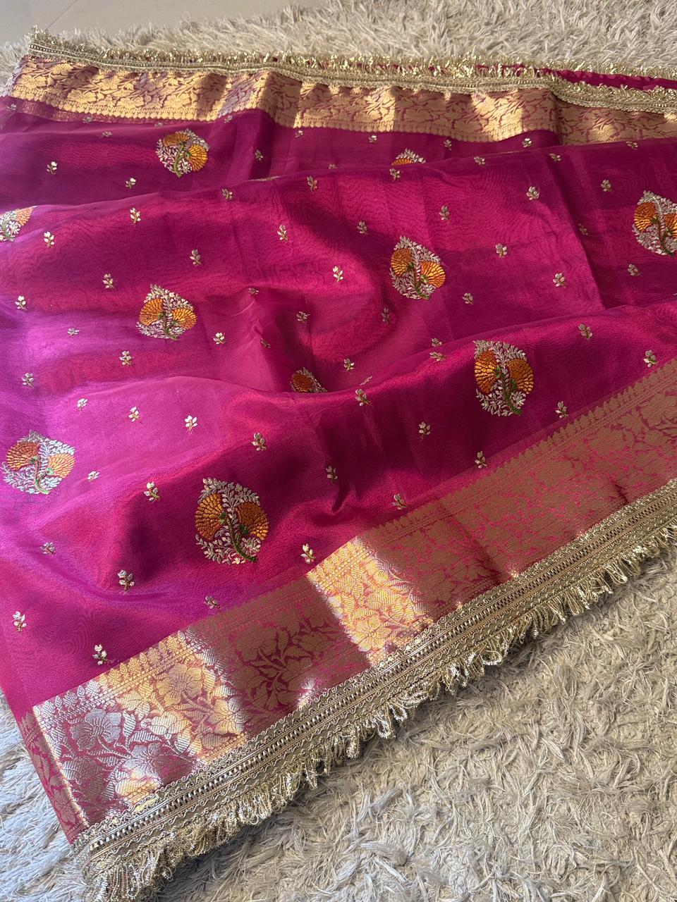 Enchanting Banarasi Maharani Saree - Festive Glamour