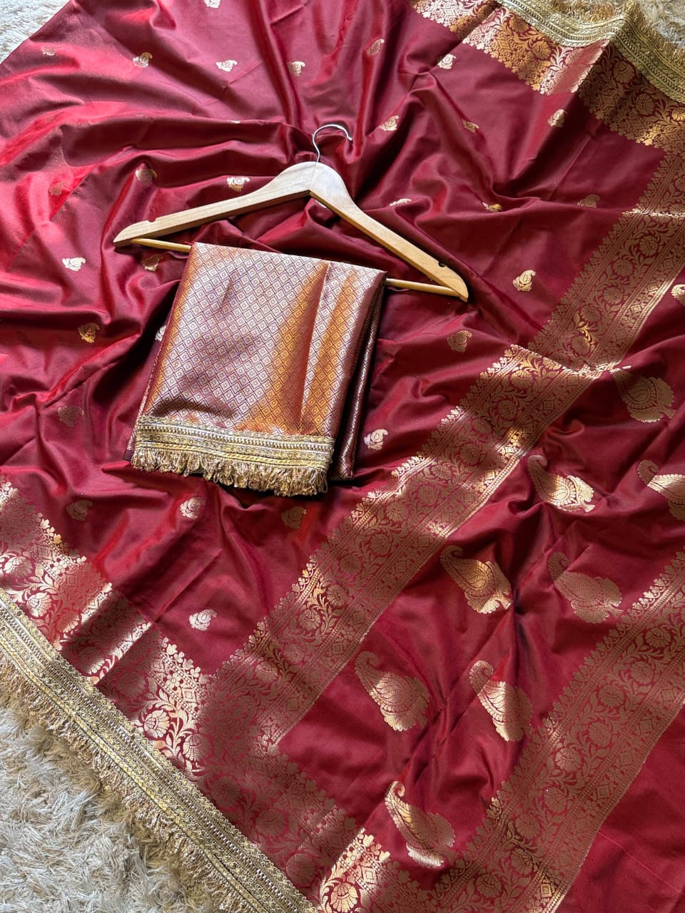 Luxurious Banarasi Sarees for Wedding Elegance