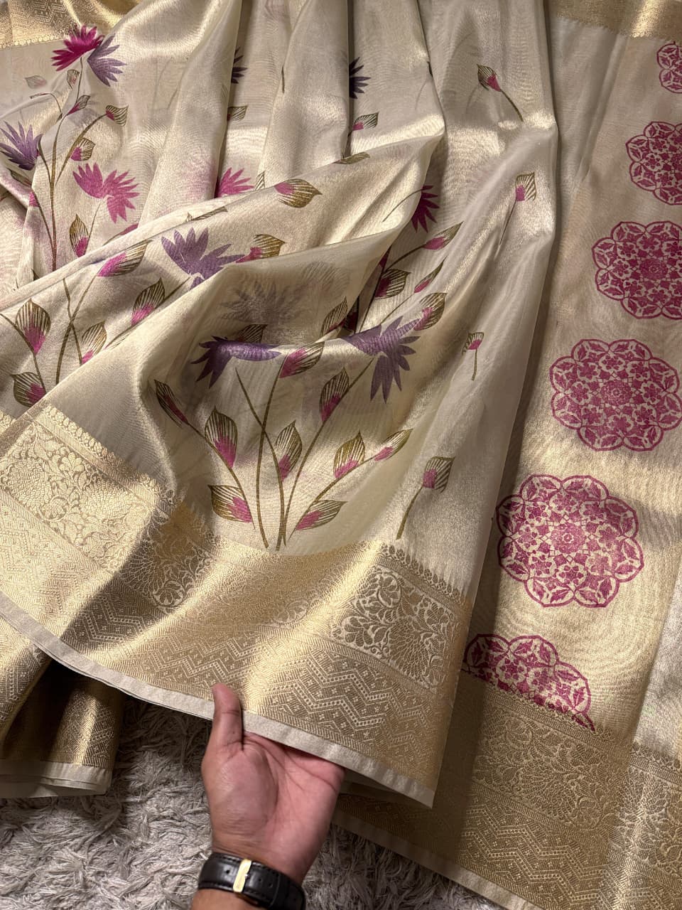 Luxurious Banarasi Gold Tissue Silk Saree for Weddings