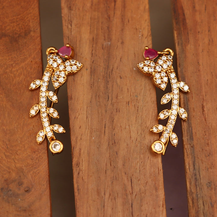 Sparkling Gold-Toned Ear Cuffs for Festive Elegance