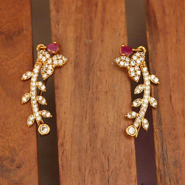 Sparkling Gold-Toned Ear Cuffs for Festive Elegance