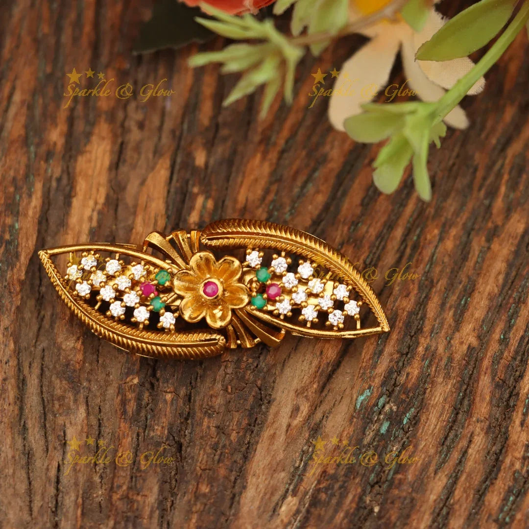 Elegant Gold Tone Saree Pin - Perfect Wedding Accessory