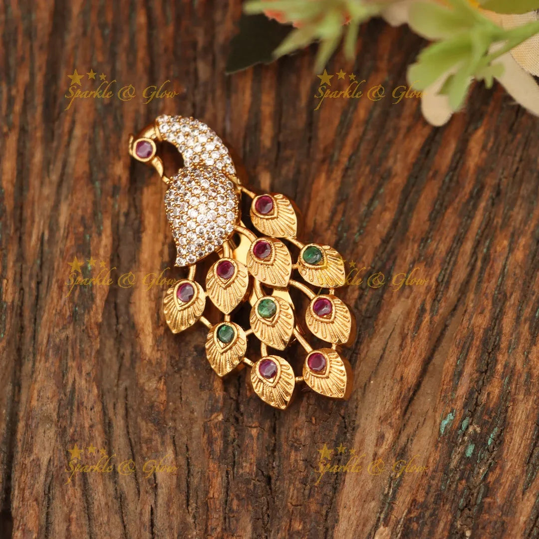 Exquisite Gold Peacock Saree Pin for Festive Elegance