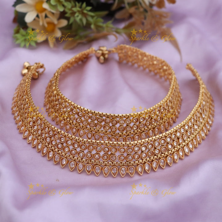 Exquisite Gold-Toned Anklet for Festive Elegance