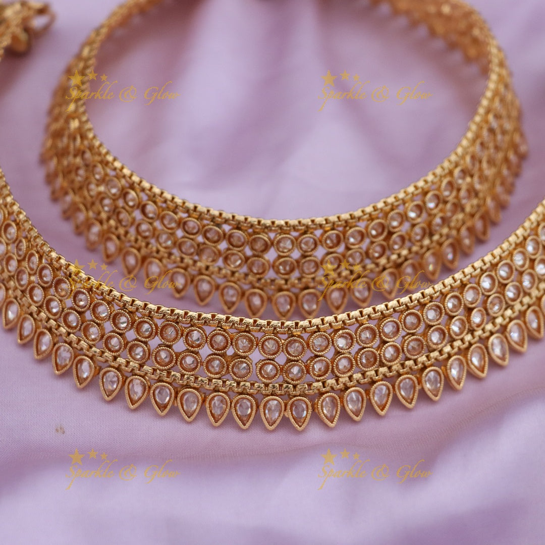Exquisite Gold-Toned Anklet for Festive Elegance