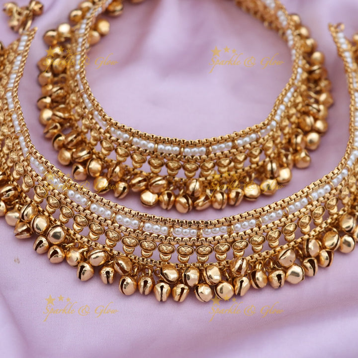 Exquisite Pearl & Gold Tone Anklet for Weddings & Festivities